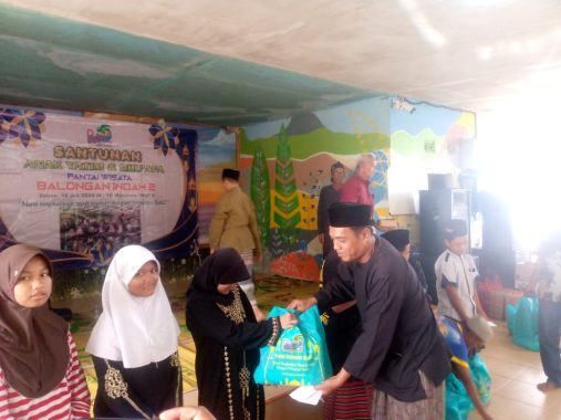 Bentuk Rasa Syukur, Wisata Pantai Balongan Indah Berbagi Keberkahan Dengan Santuni Anak Yatim dan Duafa